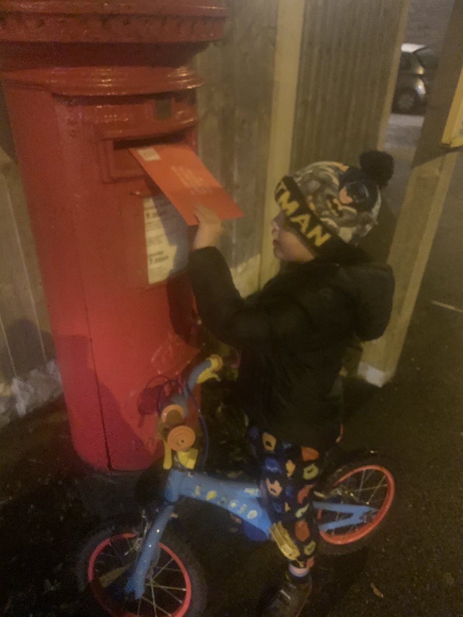 shellya24's tweet photo. @PCPPenguins cayden went to post  his letter to Santa 🎅 tonight https://t.co/j6WP06Yavc