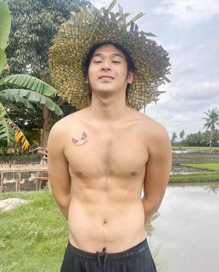 alterprince11's tweet photo. yummy hashtag❤️Wilbert Roas❤️
super hot ba? rate mo sya from 1-10😊😊😊
😘😘😘🥰🥰🥰😍😍😍
ctto
#pinoyhot #yummy #pinoyhunk https://t.co/AS4dbJlTm8