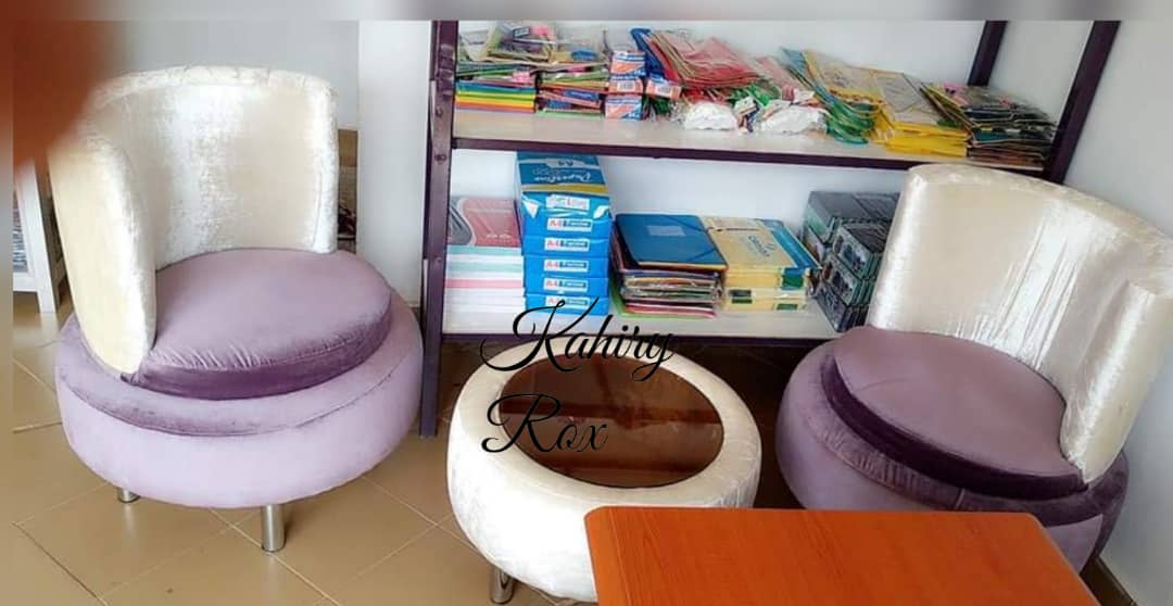 KahiryRox's tweet photo. Belles sont les couleurs choisies par ma cliente, mais c'est pas au hasard, elle s'est référée aux couleurs d
Vous avez un espace d'attente, une boutique, un salon à aménager faites comme ALFAB Papeterie , commandez le votre 
☎️+224 625998400
📍Conakry, dixinn oasis 

#kahiryrox https://t.co/rebAnY8pue