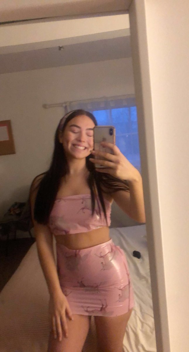 bailey_abi's tweet photo. @OfficialPLT @OfficialPLT @UmarKamani #PLTPINKMONDAY surely this PLT two piece is worth a mention 💓💓 https://t.co/eu3jCn7GFH