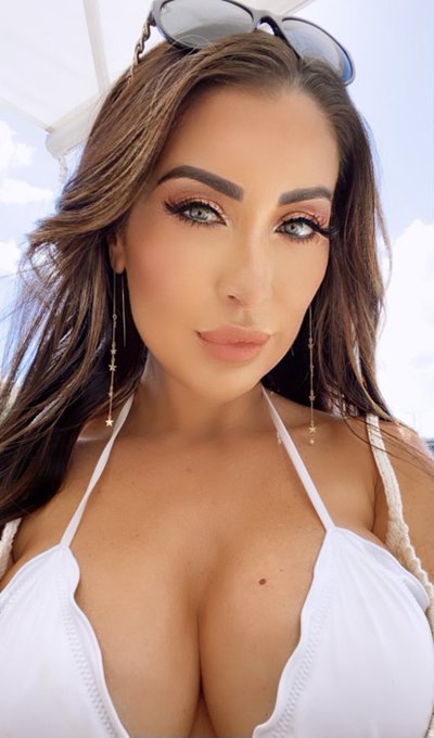 Subscribe https://t.co/uGIfAzZAKz #selfie website 🥰💋 I&rsquo;m grateful for all of you always showing me support<a href="/tag/selfie"class="tags">#selfie</a>
