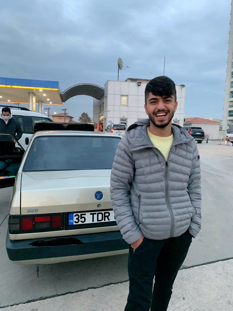 Koskaca memlekette gitti sattığımız arabaya çarptı👏🏽👏🏽
<a href="/samet_dirik/">Samet dirik</a>