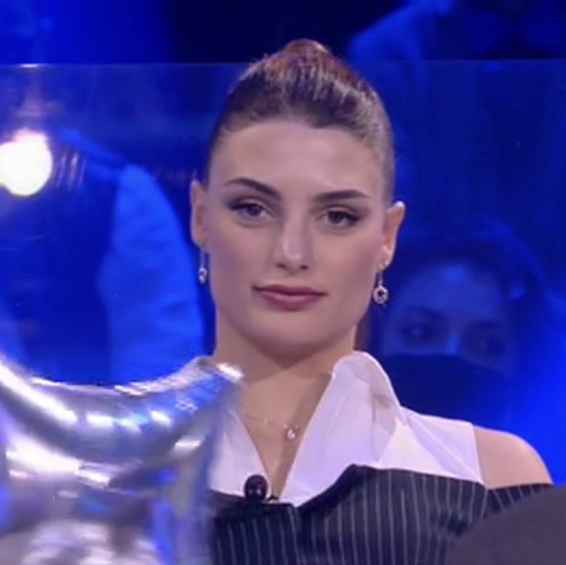 _myfictionworld's tweet photo. Io sono scioccata che Gian Amedeo abbia chiamato la nonna per la ricetta delle polpette e non colei che le ha inventate #GFVIP https://t.co/TWFSigsDfg
