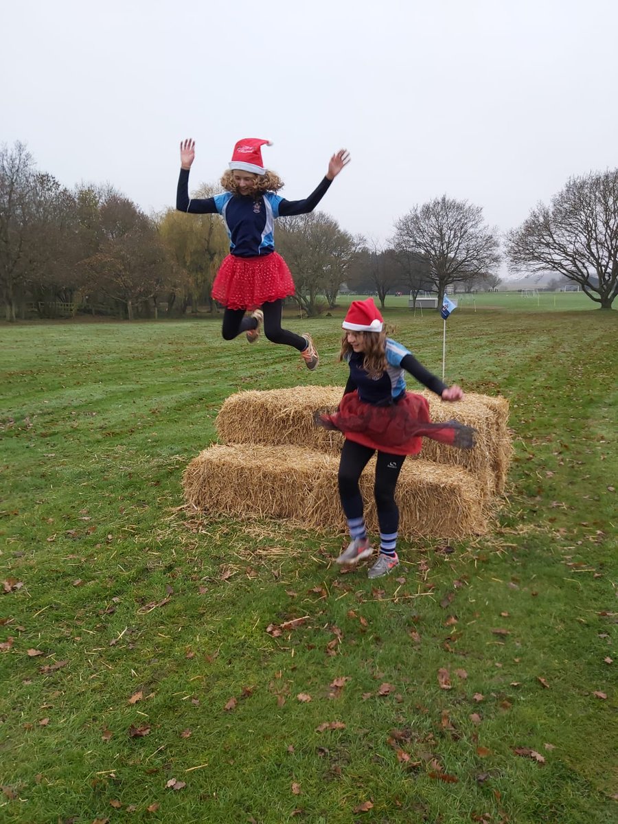 secboyssport's tweet photo. More photos of a Great Fun Run @secboyssport @StEdmundsWare @TeenageCancer https://t.co/4hbRLDzWiN