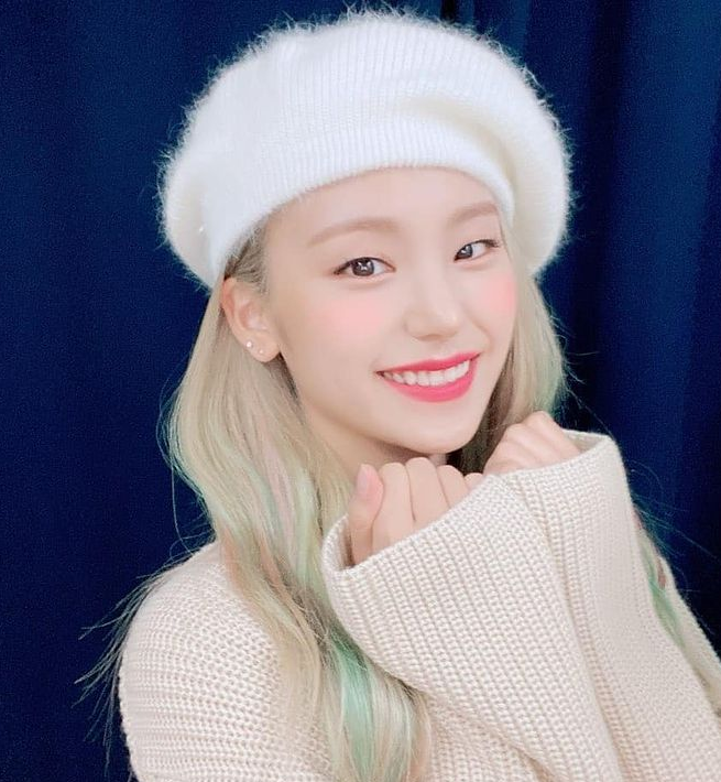 ItzyncO's tweet photo. 𝔸𝕃𝕃 𝕀ℕ 𝕌𝕊 ─ #EPIPHAN2NDCB⁩ ⁦#EPIPHANDUNDUN @STELLAR_TOWN 

Stefi ya se arregló para asitir al comeback de las chicas de @epiphanglowtwt la noche de hoy, esperamos que su regreso sea fenomenal, gracias por habernos invitado, les deseamos todo lo lindo. 💕 https://t.co/8NgCsXtZwu