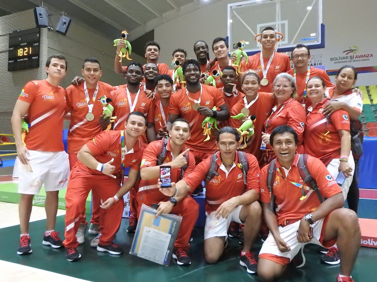 Indervalle's tweet photo. El trabajo de corazón nos recuperó el orgullo deportivo. Somos líderes y referentes, con talentos hechos de ORO 🥇. 

Hace 1 año nos hacíamos invencibles! #ValleOroPuro https://t.co/jt8OweNkeu