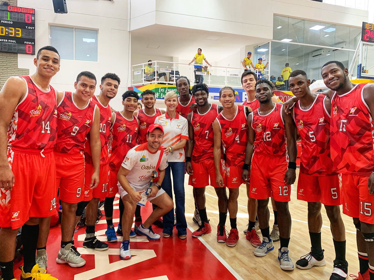 Indervalle's tweet photo. El trabajo de corazón nos recuperó el orgullo deportivo. Somos líderes y referentes, con talentos hechos de ORO 🥇. 

Hace 1 año nos hacíamos invencibles! #ValleOroPuro https://t.co/jt8OweNkeu
