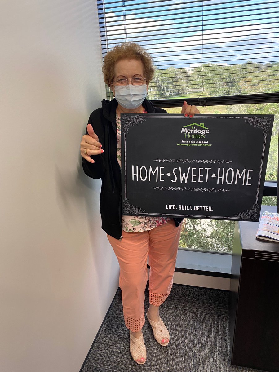 CrisGaldos34's tweet photo. Closing day! 🏠🍾🎉❤️

If you ever need any assistance with buying/selling real estate, feel free to reach out to me at any point. 👍🏼

📞813-300-4212
📩 crisjgaldos@gmail.com https://t.co/SLGvQkiz7E