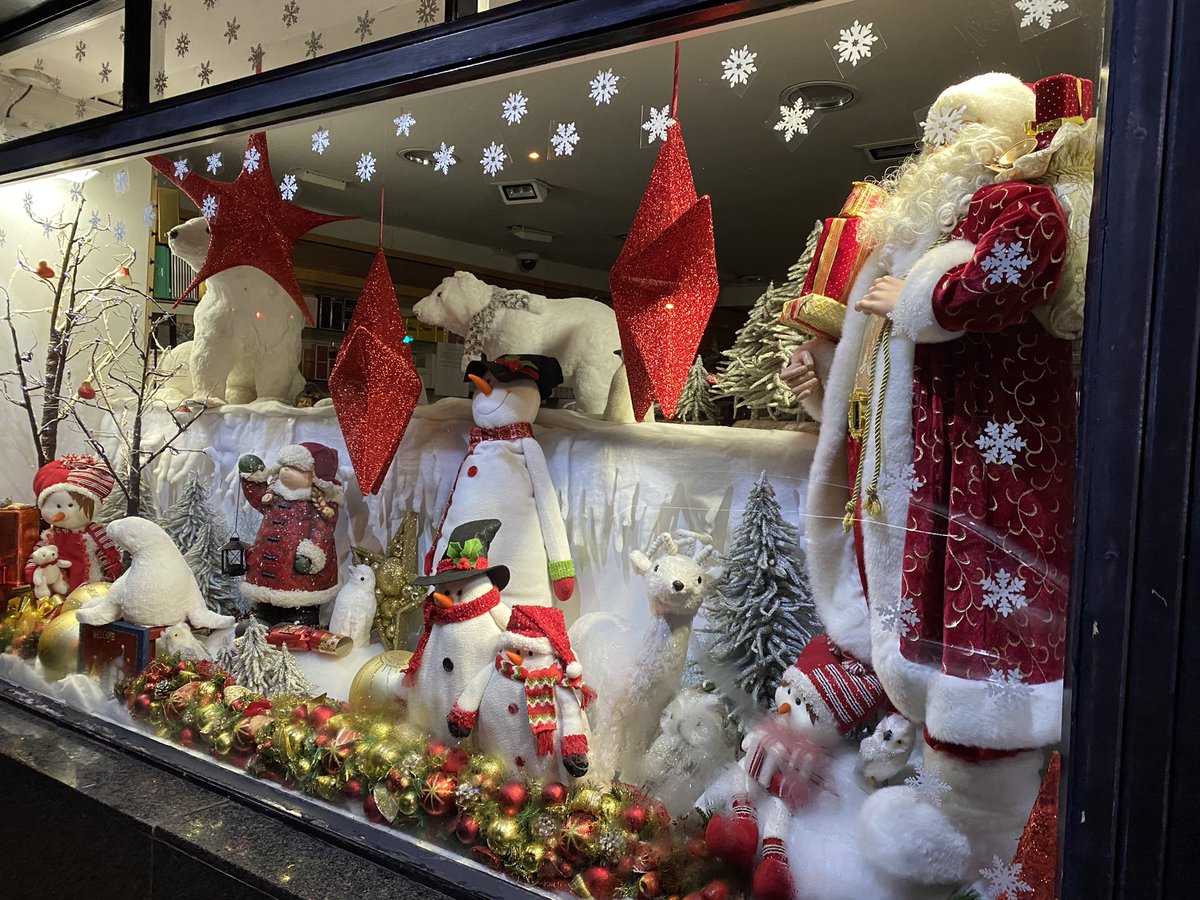Our beautiful Christmas window 2020
#Christmas2020  #cheer #shoplocal #waterford #pharmacy