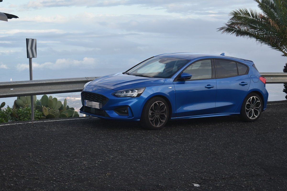 10xavisantana10's tweet photo. #nuevafotodeportada
#GranCanaria
#FordFocusStLine https://t.co/knJwxM4de5