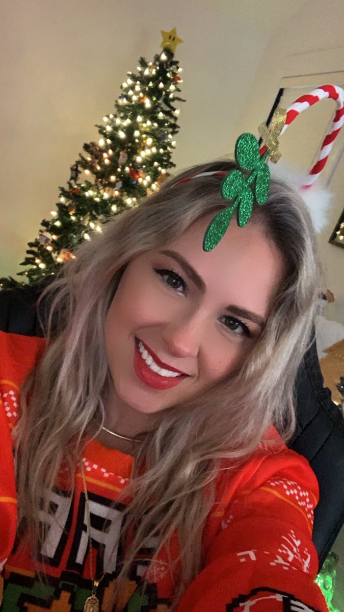 JanellWheeler's tweet photo. ‘Tis time to give away gift cards, unbox goodies, and play some Mario!!!! Join us for a special #GameStop sponsored stream!

https://t.co/6Kq4qwHJQA #GameStopGiftHub https://t.co/G85U6O0dE1