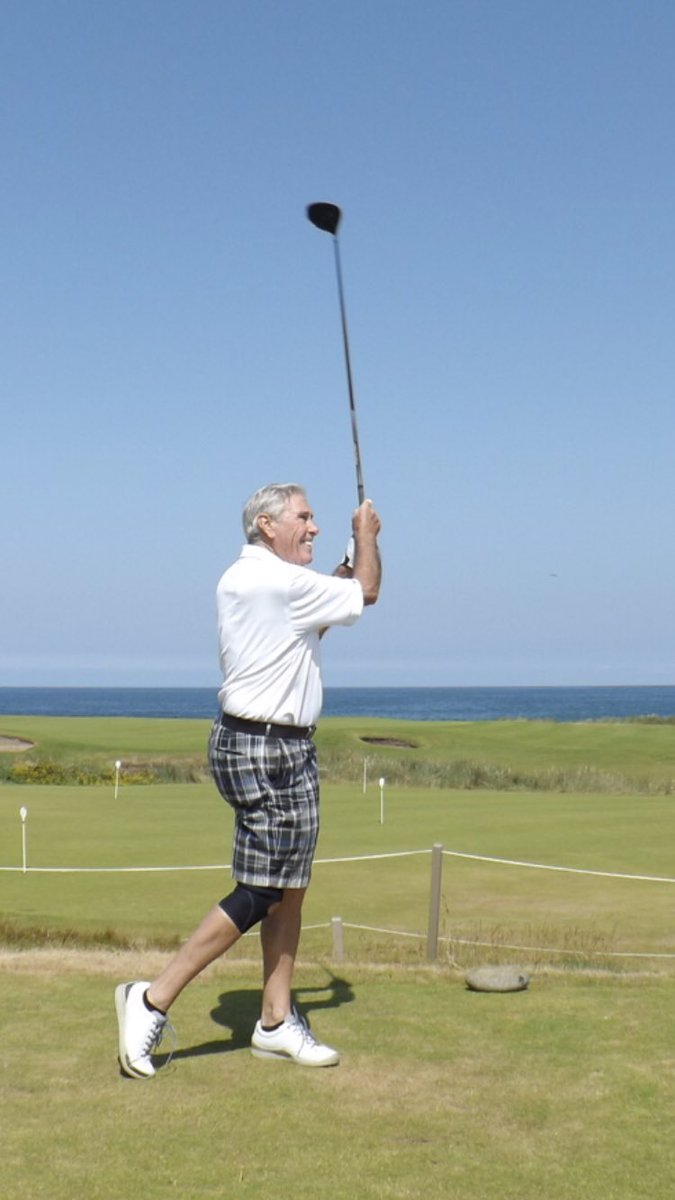 CarrGolfTravel's tweet photo. Farewell “TOVE” In 2002 @shark_gregnorman v’s @padraig_h opened Doonbeg, a new era in Irish golf. In 1998 Darby &amp; Long sent Ed Tovey 🇨🇦 to make friends &amp; connections. He did in abundance. Ed was an affable Canadian with a dazzling smile, a tidy game &amp; was great craic. RIP 🇨🇦 https://t.co/wpsk2nhTBT