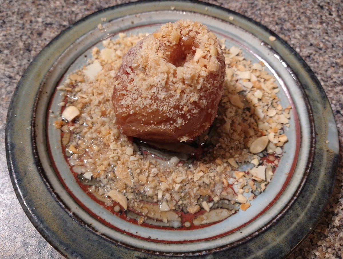 NotLeafy's tweet photo. Ok we tweeted out these oven roasted Royal Gala apples from @GauthierSoho vegan box last night, but we finished them off today and thought you'd want to see what they look like with way too much of the crunchy almond topping on. Sorry Chef. #PresentationFail https://t.co/YwmflwbMa8