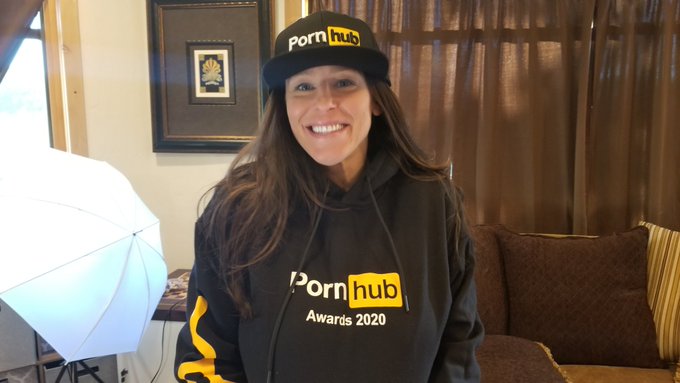 I wont be wearing this much to the 2020 Pornhub Awards. Dec 15th. https://t.co/QGgoCMebg8