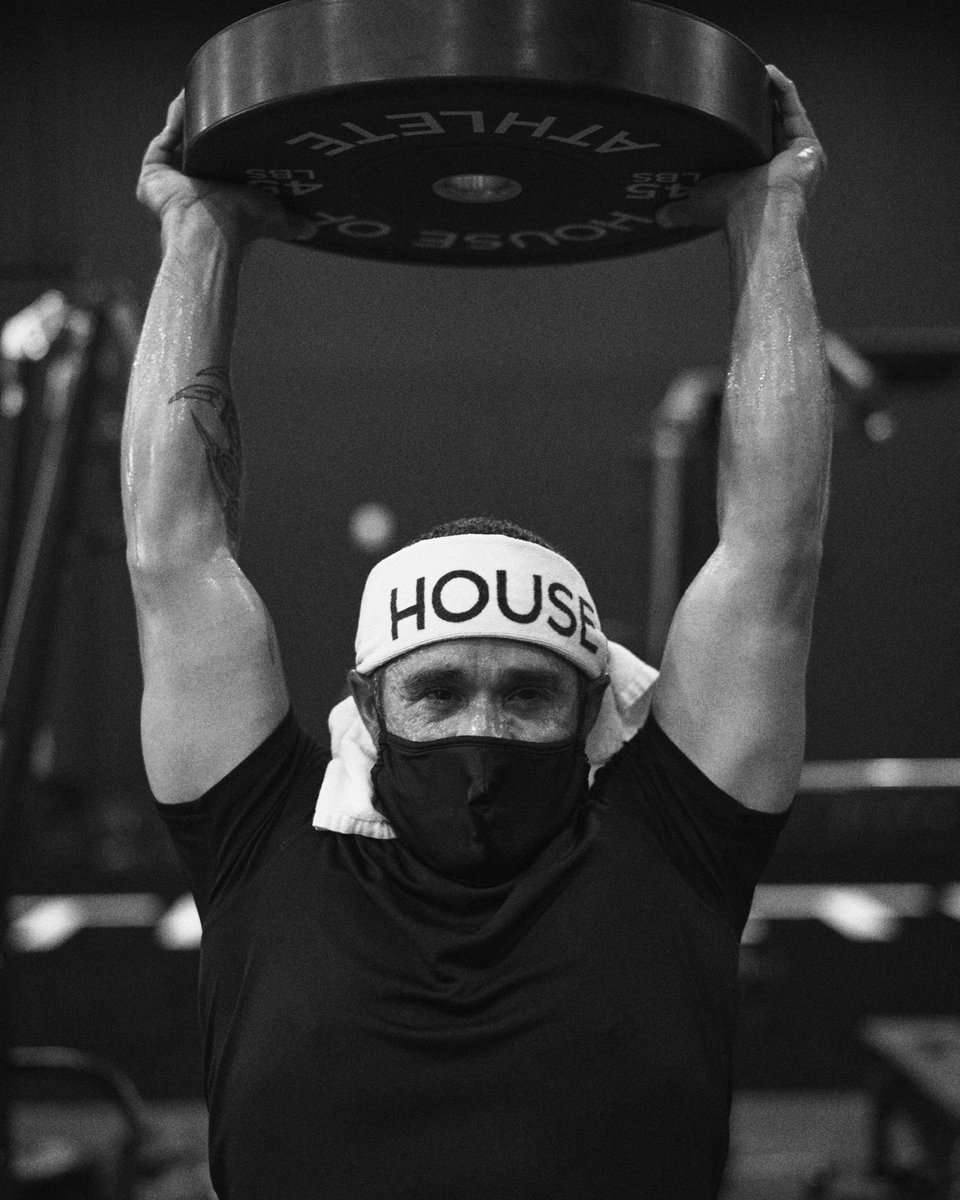 thehouseathlete's tweet photo. In this House we push each other, help each other, strengthen each other. Together we commit, show up, and get it done. #HOATribe #HouseOfAthlete https://t.co/VG38ZMeTUA