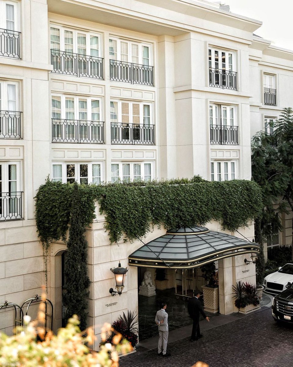 PeninsulaHotels tweet picture