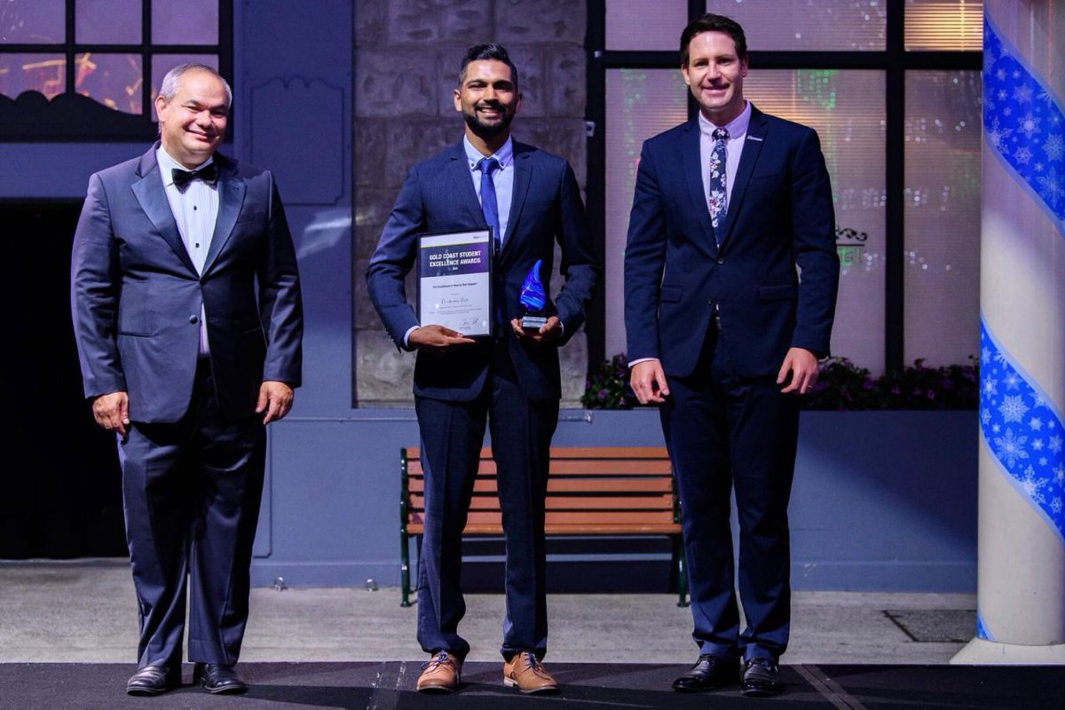 #GriffithMate Ravi has earned the @StudyGoldCoast Student Excellence Award for Excellence in Peer to Peer Support, presented by <a href="/MayorTomTate/">Mayor Tom Tate</a> &amp; CEO of Study Gold Coast 
<a href="/AlfredSlogrove/">Alfred Slogrove</a>⭐️Delighted to celebrate a student who epitomises what it means to be a Mate at <a href="/Griffith_Uni/">Griffith University</a>⭐️