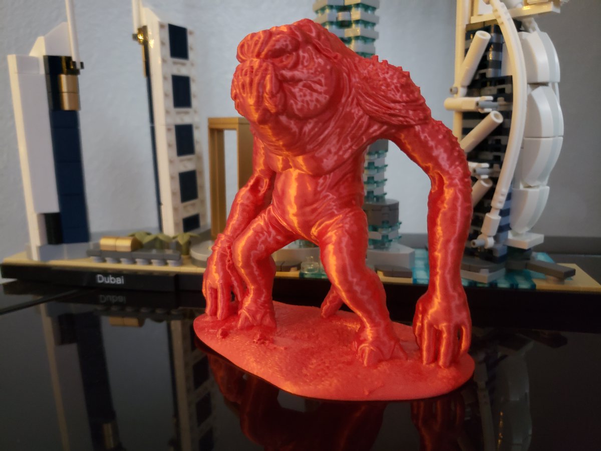 jackdanls's tweet image. #ThangsRancorChallenge @Thangs3D @joeltelling @3dprintingnerd 
Printed with Silk Red PLA from MIKA3D on a MP Select Mini V2 in 7hrs at 50mm/s, 0.4mm nozzle, 0.1750mm LH &amp;amp; reduced to 60% to fit comfortably on the bed. Dubai for scale.
