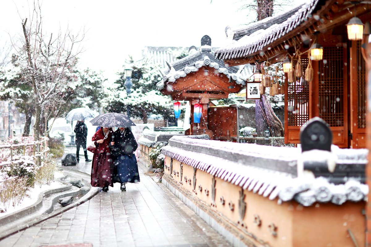 Twittkto 今日から12月 今年は予定していた韓国旅行が出来なかった方もたくさんいらっしゃると思いますが いつか来る明るい未来のために もう少しだけ頑張りましょう 冬の韓国は寒さが厳しいですが この時期だからこそ見れる韓国の美しい景色をお届け