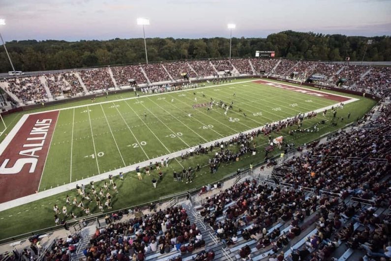 BubbaKreh10's tweet photo. After talking with @17NickHill I am proud to say I have received an offer from SIU Carbondale!@MarquetteFootbl https://t.co/Bf7rPvR74O