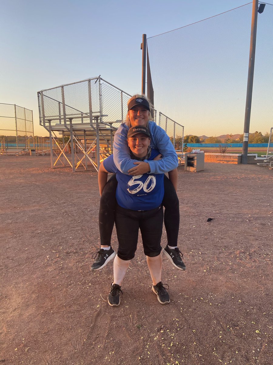 what a great way to end my thanksgiving weekend. i am so thankful for @EXOSShowcases for providing me with this opportunity. also, HUGE shoutout to chris dubeck for making my last exos camp one to remember 💗