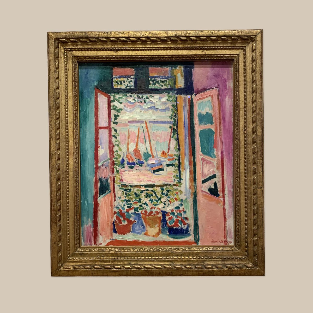 AlaminiCreative's tweet photo. The colorful Open Window, Collioure painting by Henri Matisse was his view from his apartment in Collioure, on the Southern coast of France. It’s an example of the Fauvist style of painting that he was famous for. What do you see when you look out your window? #ACG #MuseumMonday https://t.co/wOxRFjA69x