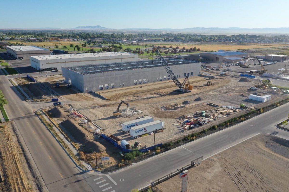 LaytonConstruct's tweet photo. With more than 34M SF of warehouse development, 98% of our business results from repeat clients. In Caldwell, ID, Keystone Industrial had Layton construct a new Class A, tilt-up distribution facility with a 32' clear height. #LaytonWay #PredictableOutcomes https://t.co/ZohrWuBduO