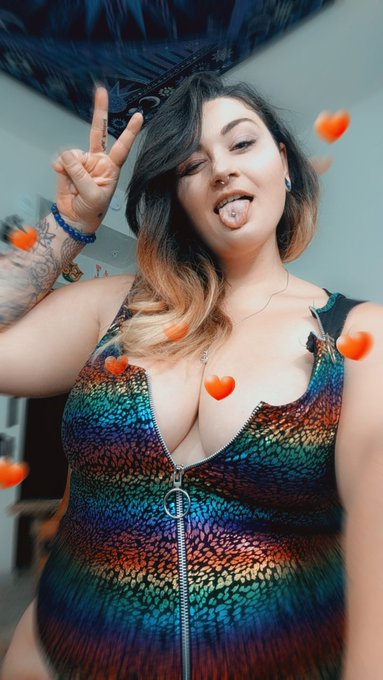 Come taste the rainbow bitch boy. Visit my links in my profile! https://t.co/l5ZgdoMGM8
