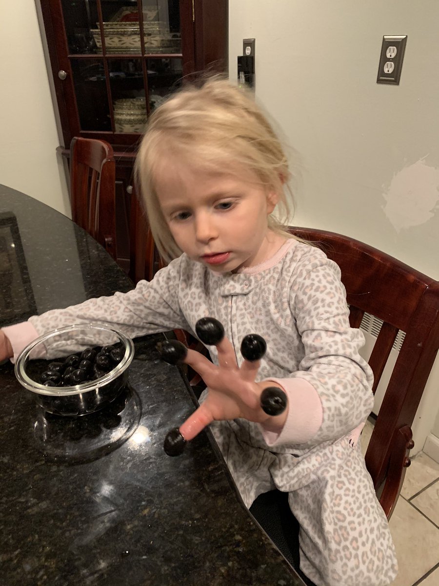 ckacyon's tweet photo. @MuscoOlives my 3 year old loves your olives! https://t.co/5aptsHPzsE