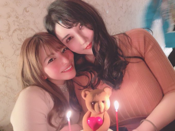 3 pic. らぶみちゃん達と超楽しい夜でした。
本当にいつも幸せ感じてる❤️
大好きよおおおん?
さきっぽもいたけど撮りそびれたからまた次回? https://t.co/VEFQDGS93I