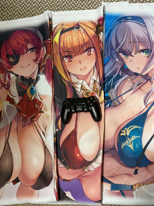 でっか!思ったよりでっか!
比較用にプレステコントローラー🎮置いときます 