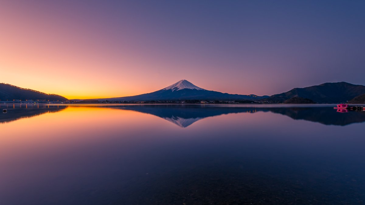 梶原そうた 富士山写真 日の出富士を21年の年賀状に採用して頂きました 河口湖から撮影 新年のあいさつに日の出直前の逆さ富士はいかがでしょうか 富士山 河口湖 年賀状 21年