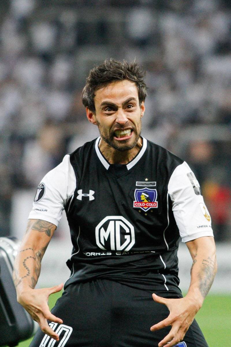 Aaroncf1995's tweet photo. @el_mago_oficial 🎩⚽️ Un verdadero “10” para estos momentos difíciles , Vamos COLOCOLO , vamos Mago ! 🤟🏼🖤 https://t.co/aG4vFloEet