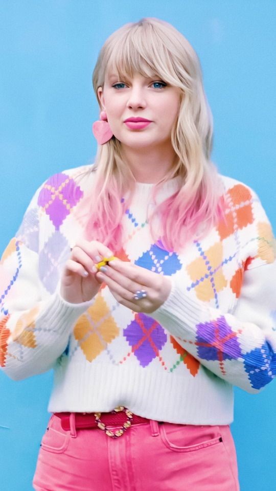 ¿Cuántas veces me e tropezando en la vida? 
Bueno... El número exacto no lo tengo, pero aquí sigo bebés 😊