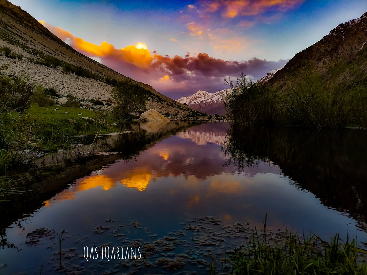 MirSaleem11's tweet photo. Sunset in high altitudes is something worth watching... Picture taken with Huawei Y9s in Gobor Chitral Garamchashma last summer.
.
.
.
.
.
.
.
.
.
.
.
.
.
.
.
#Chitral #qashqarians #chitraldiaries #mirsaleem #sunset #sunsetphotos #sunsetphotography #horizon #gobor #garamchashma https://t.co/E9pi0icBgN