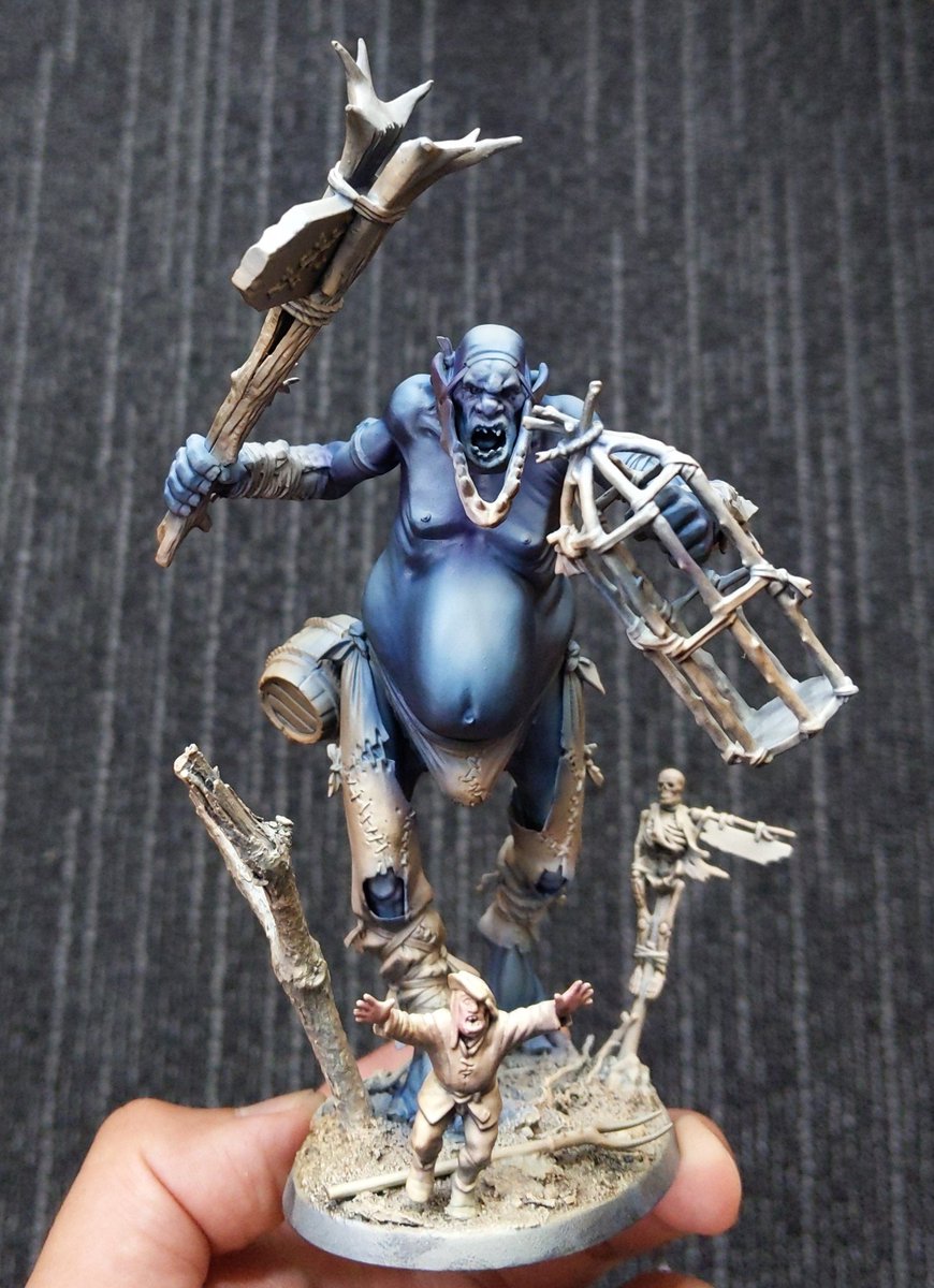 Eat_Bray_Love's tweet image. WiP on the flesh of another one of Humbaba's many children. Also a test model for my Ogre army, since I'm planning to paint them with blue/indigo skin as well. Took me ages to come up with a method I'm happy with! #SonsofBehemat #Giants #WarhammerCommunity #warmongers