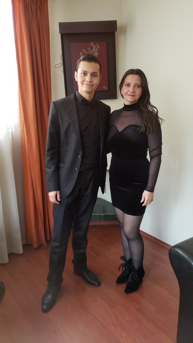 8NAN_8's tweet photo. ✨ 29.11.2020 ✨
¡Vaya manera de cerrar #Noviembre2020!
🏆 Evento de Premiación #SmartFilmsMx 🎬📲
#SmartFilms #CineConCelular #Cine 
#SmartFilms2020 
#YoSoySmartFilms
#RegresionesFilm 
💭 Antes...
🧵 https://t.co/nYQOrr69lp