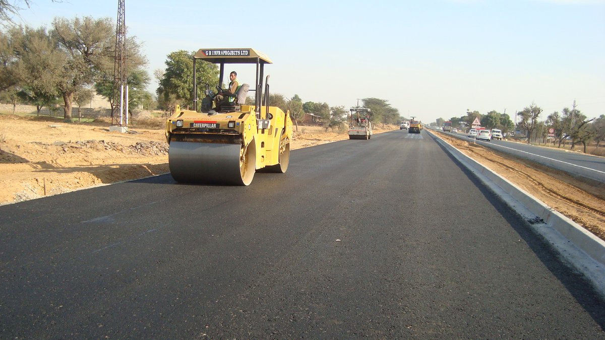 projects_today's tweet photo. NHAI floats #tender for #development of six-lane #Chittoor-Thatchur #highway

Read More: https://t.co/2oY0ndAkDU

@projects_today #news #upates @NHAI_Official #bharatmalapariyojana @nitin_gadkari @MORTHIndia #roads https://t.co/a6RfG8QHho