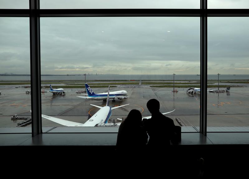 Japan plans to cut aviation fuel tax by 80% at most: Kyodo https://t.co/iGxFx0QYzC https://t.co/QkZuee8uqM