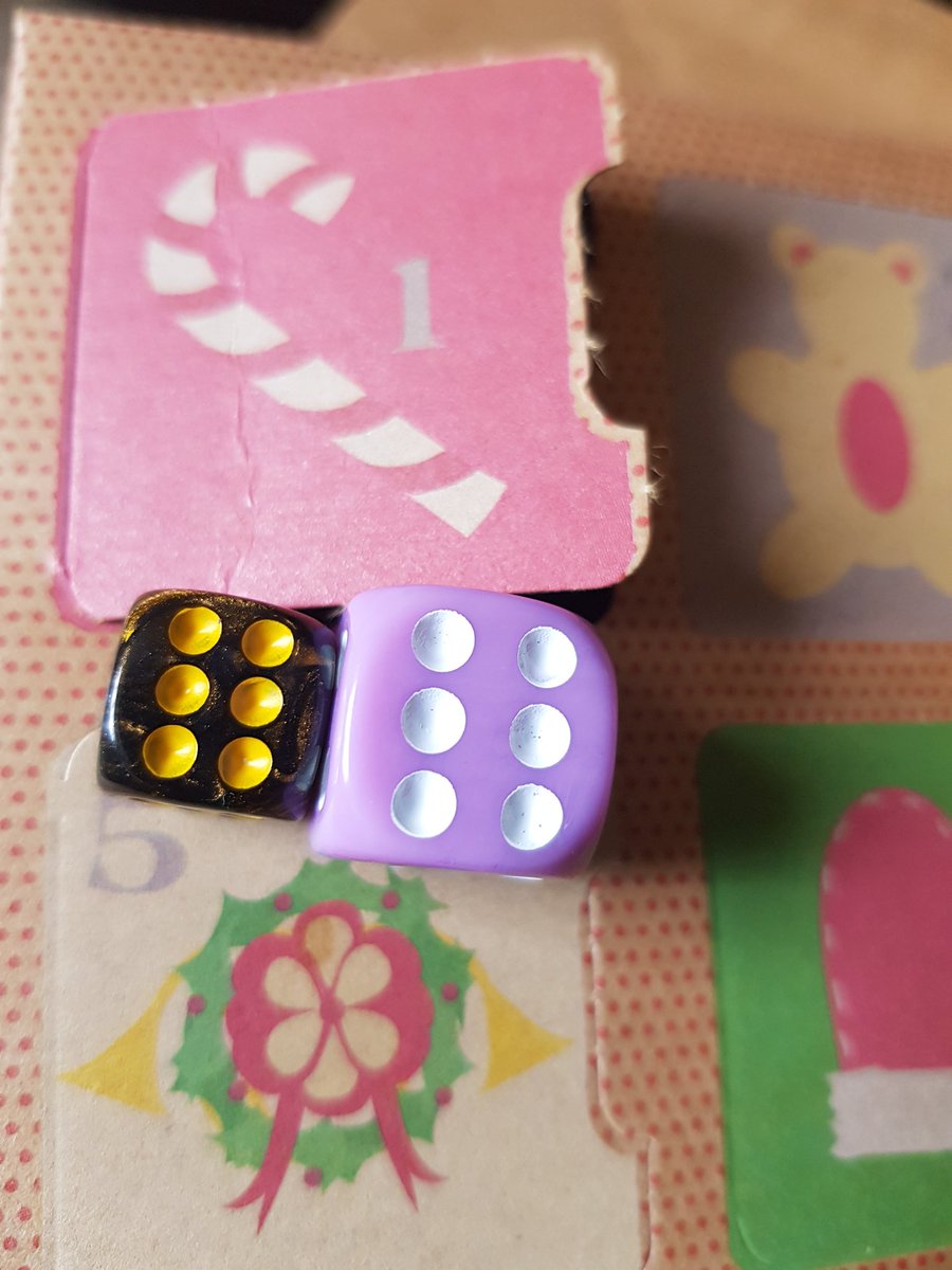 mayjaysay's tweet photo. On the first day of #ADVENTureCalendar2020 @greenleafgeek gave to me,
A pinky/purple and a smol d6. https://t.co/EJpSaxwL84
