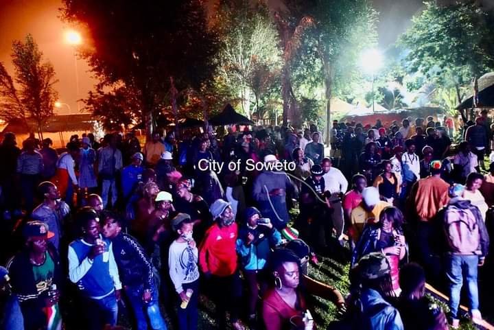 BongoriotW's tweet photo. Reggae is bigga dan music...Wakanda fever full swing https://t.co/EBUnCctPz3