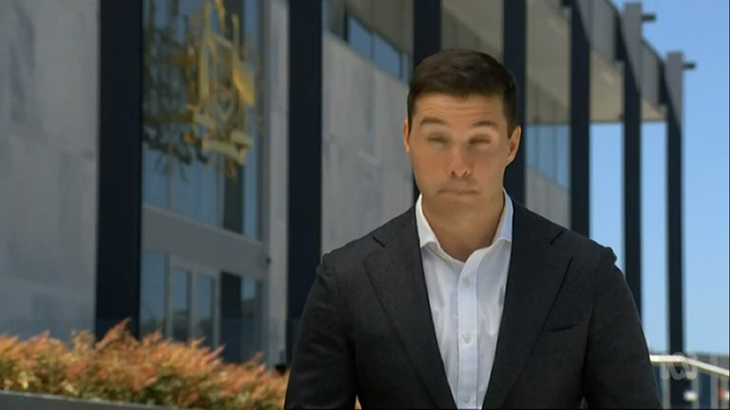Apologies for the poorly-timed screenshot,  @Selby_Cameron. Your haircare provider has excelled: both hair and eyebrows are superb. The jacket and shirt are simple and stylish. Why no tie? Too hot? Or just lazy?  #GenderBalancingClothingCommentary  #ABCcanberra
