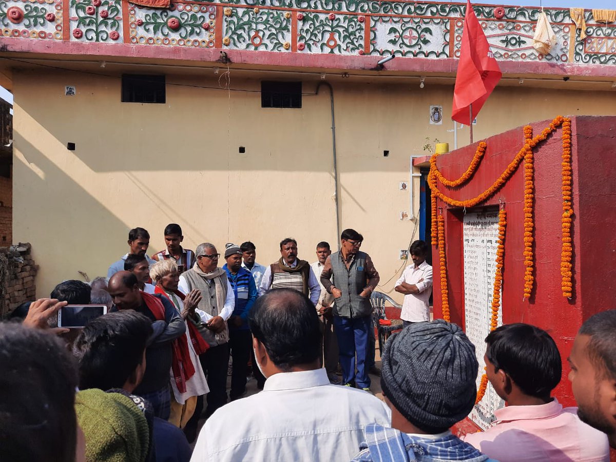 Dipankar_cpiml's tweet image. On the 23rd anniversary of the #LaxmanpurBathe massacre, newly elected @cpimlliberation MLA from Arwal, Com. Mahanand and other comrades visited the village to pay their homage. The fascist ideology that perpetrated the massacre now rules India, and we must fight it tooth &amp;amp; nail.
