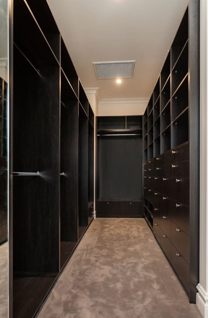 hhcabinetsau's tweet photo. All the wardrobe space you could need!
This sleek walk-in closet designed by our team allows for everything to be neatly in its place.
Speak to us today about maximising your storage space.

#style #fashion #cabinetmaker #custom #customcabinets #hhcabinets https://t.co/HYfBNcnSZi