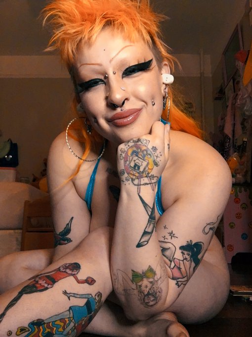 Here Kitty Kitty’s pics and videos