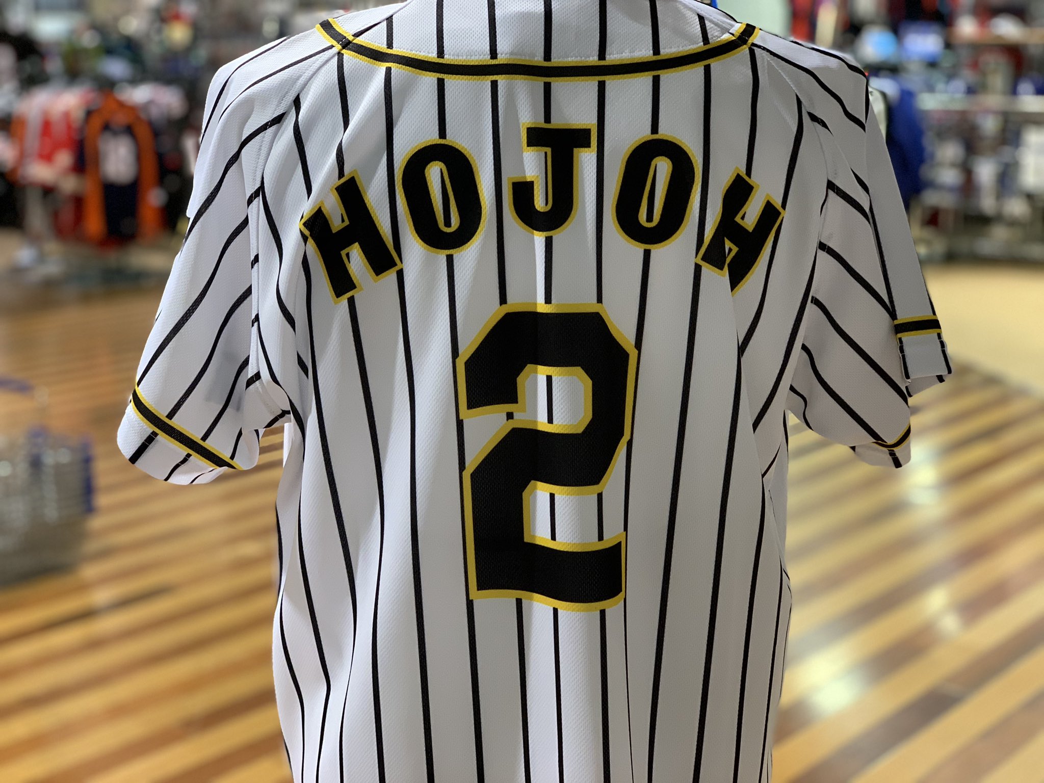 阪神タイガース ユニフォーム 佐藤輝明XO