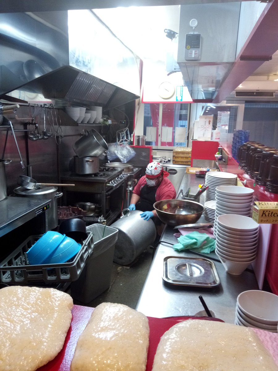ヌードルズキッチン ガナーズ على تويتر 本日 ガナーズ大門浜松町店は厨房機器入れ替え作業の為 ランチ営業にて終了とさせて頂きます 新丸子店は通常通り18時21時で営業頂きます