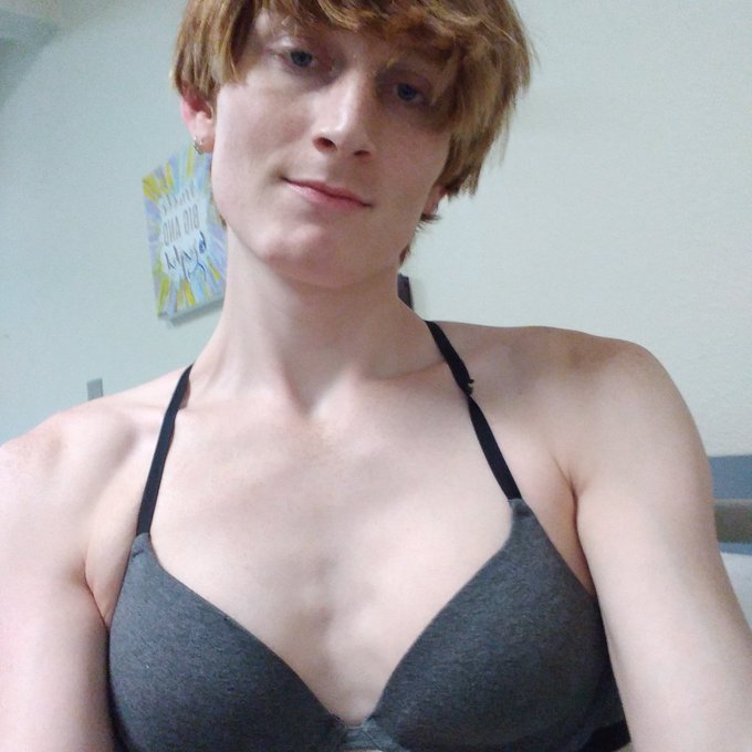 End of the day, makeup off and in my undies https://t.co/zqD4gNdnob