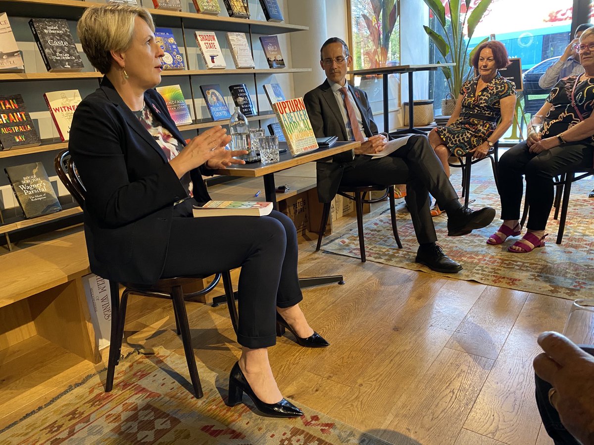 .⁦ @AustralianLabor⁩’s cracking frontbencher ⁦ @tanya_plibersek⁩ in convo with CBR’s own ⁦ @ALeighMP⁩ ⁦ @CanberraMuse⁩ on  #UpturnABetterNormalAfterCOVID19 ⁦ @newsouthpub⁩.  #auspol 1/n