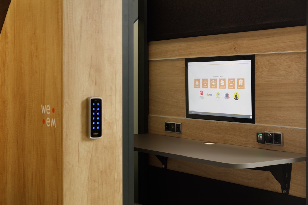 Un espace de confidentialité 🤫
Un produit made in France 🇫🇷 
Un guichet unique de services  🖥
Un outil E-inclusion 🤝

Fier du parcours de Weem finaliste d’ @EDFpulse 🚀 #ElectricDays 
<a href="/EmmanuelRATEL/">Emmanuel RATEL</a> 👏🏼